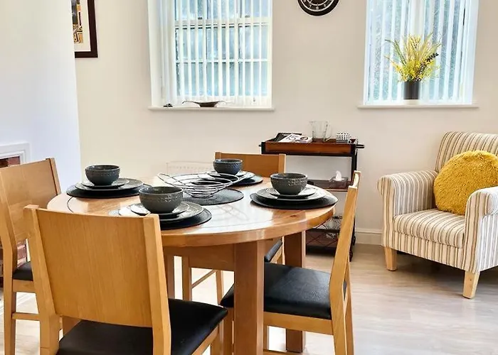 Detached Pet Friendly Cottage, 1 Parking Space